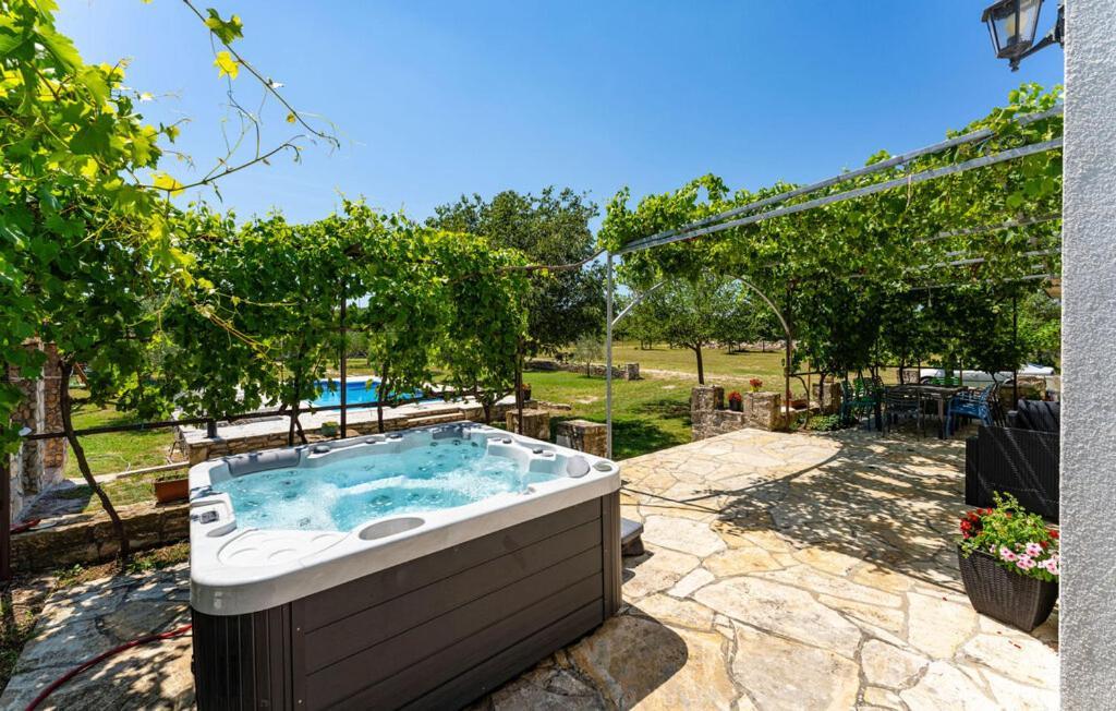Villa Mandorla With Private Pool 扎达尔 外观 照片